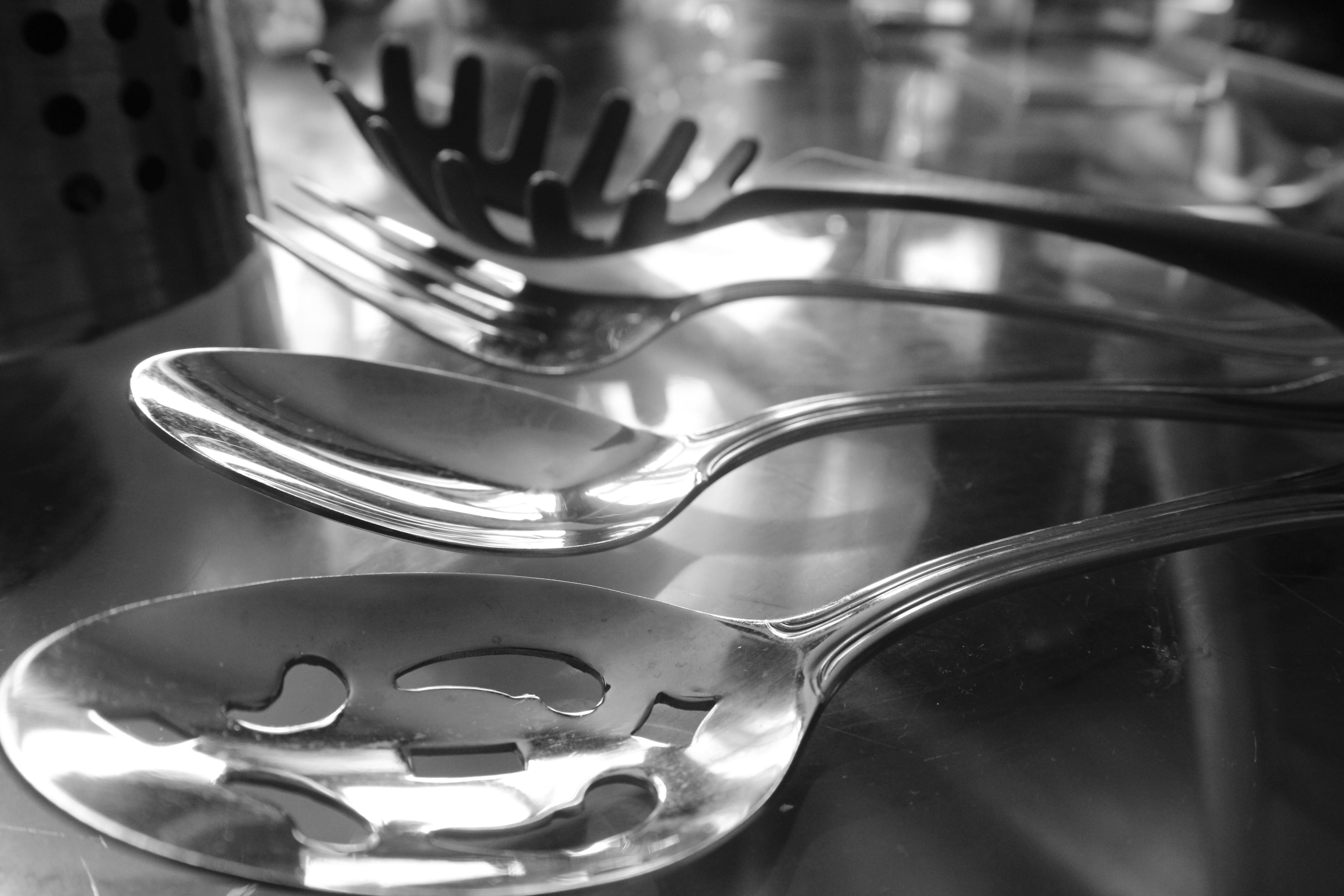 Serving utensils